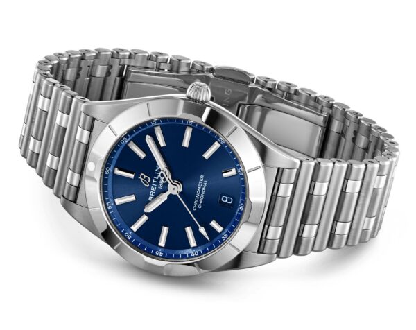 Breitling Chronomat SuperQuartz™ Women watch in Round case & Blue Dial