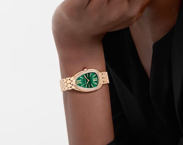 BVLGARI Serpenti Quartz Women watch in Drop case & Green Dial