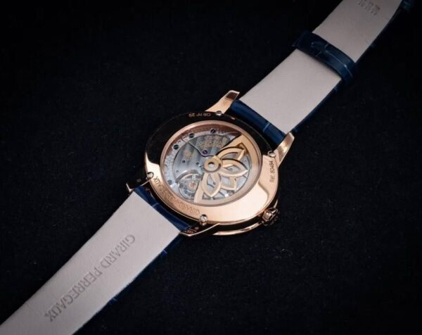 Girard-Perregaux Cat's Eye Automatic Women watch in Oval case & Blue Dial